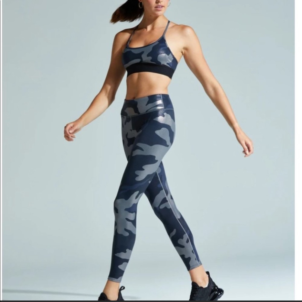 Noli yoga navy metallic camo leggings nwt small